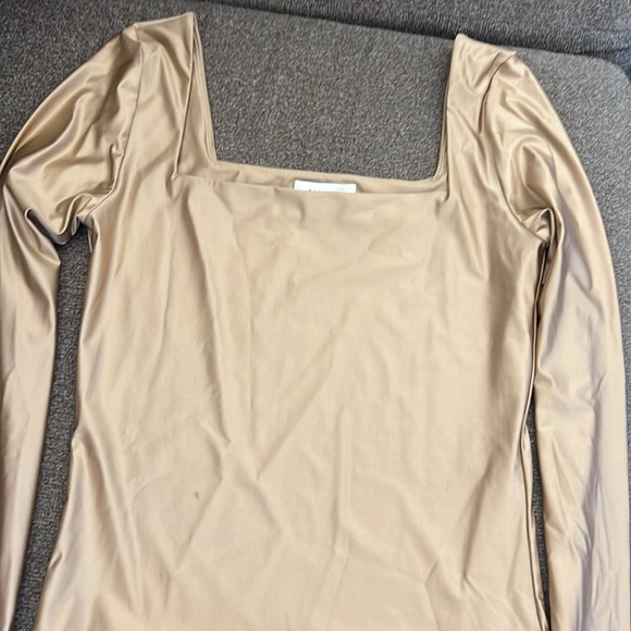 Babaton Contour Squareneck Longsleeve Bodysuit Size M - Picture 3 of 12
